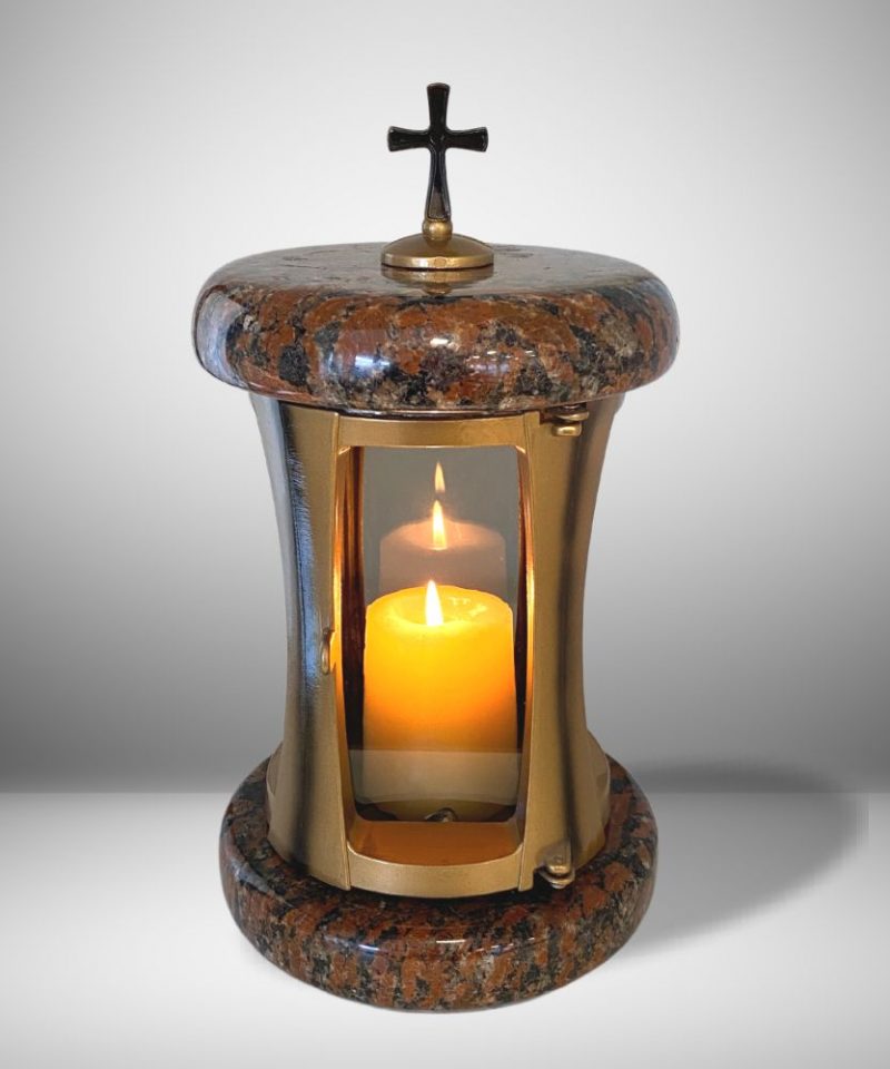 Kapų žvakidė raudono granito bronza